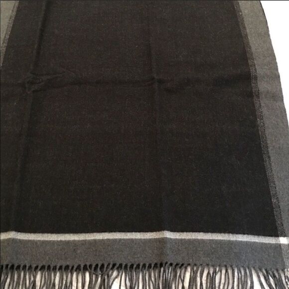 Nwt Ann Taylor border fringe shawl scarf - Picture 4 of 6
